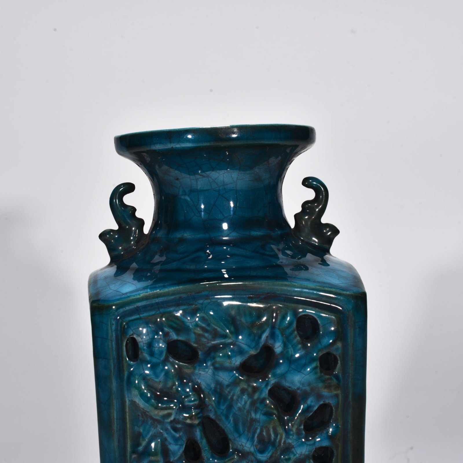 Qing Dynasty Qianlong Dazhou Chai Porcelain Peacock Blue Glaze Square Vase with Hollow Figure