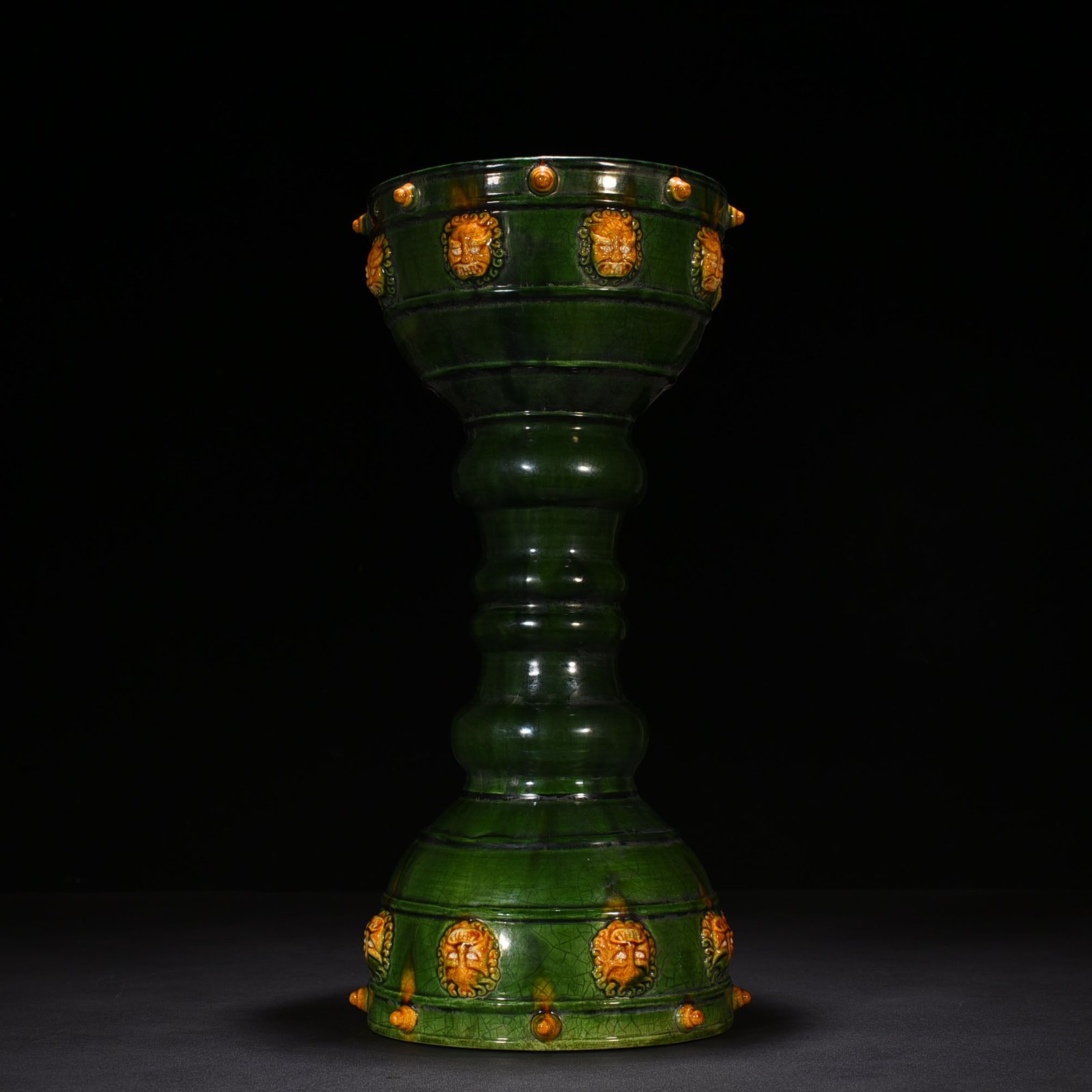 Song Dynasty three-color green glazed waist drum