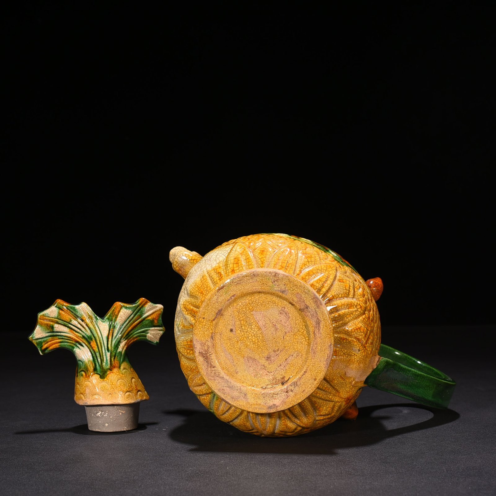 Song Dynasty Sancai Flying Fish Holding Pot