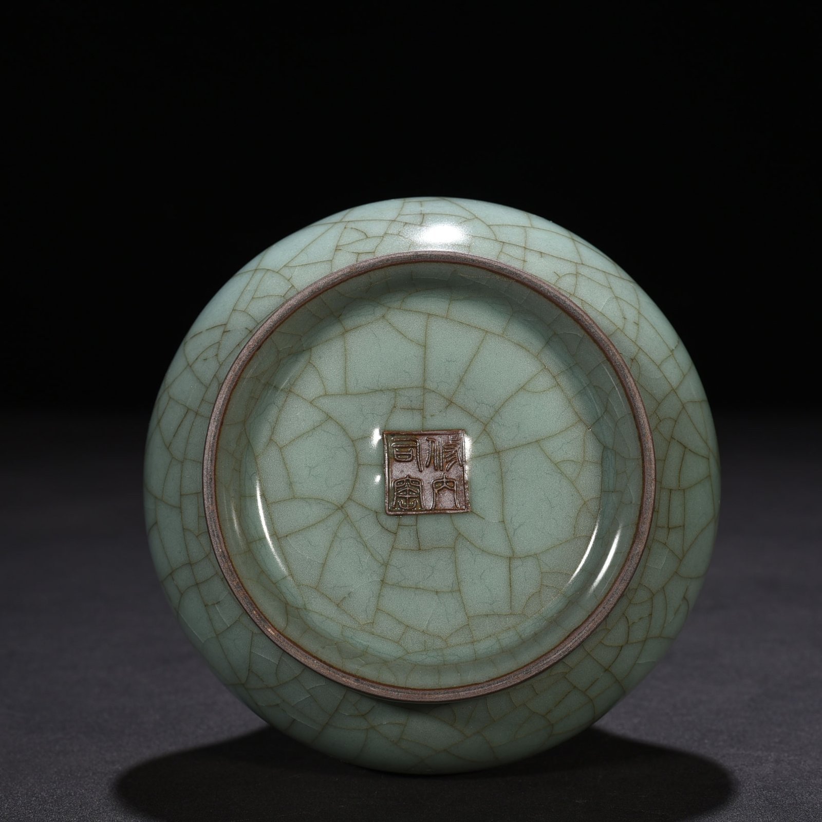 Song Dynasty official kiln style straight neck bottle