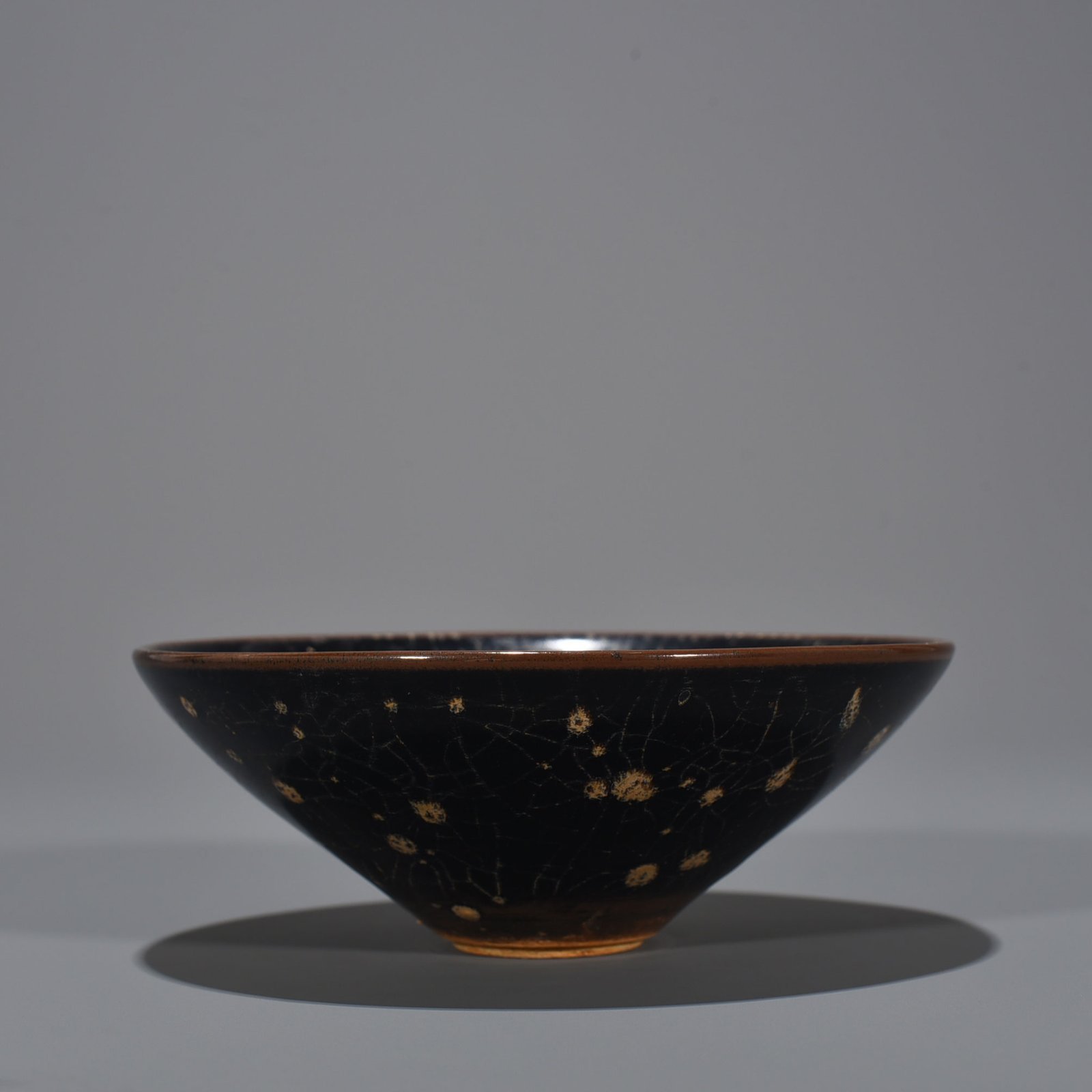 Song Dynasty Jizhou kiln phoenix and peony pattern bamboo hat bowl
