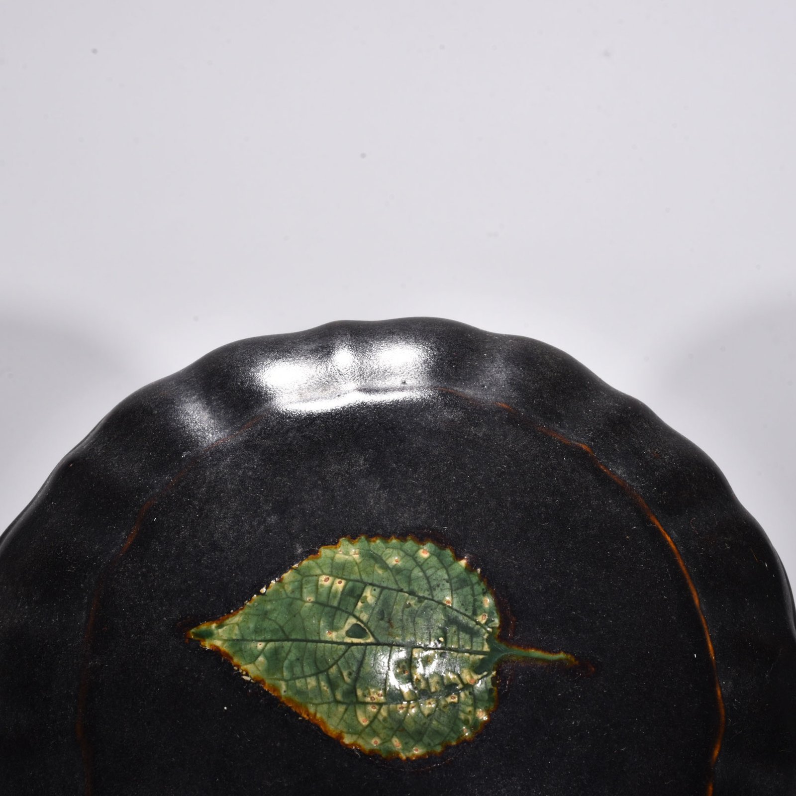 Song Dynasty Jizhou kiln leaf fruit box