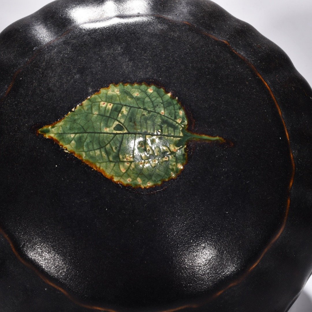 Song Dynasty Jizhou kiln leaf fruit box