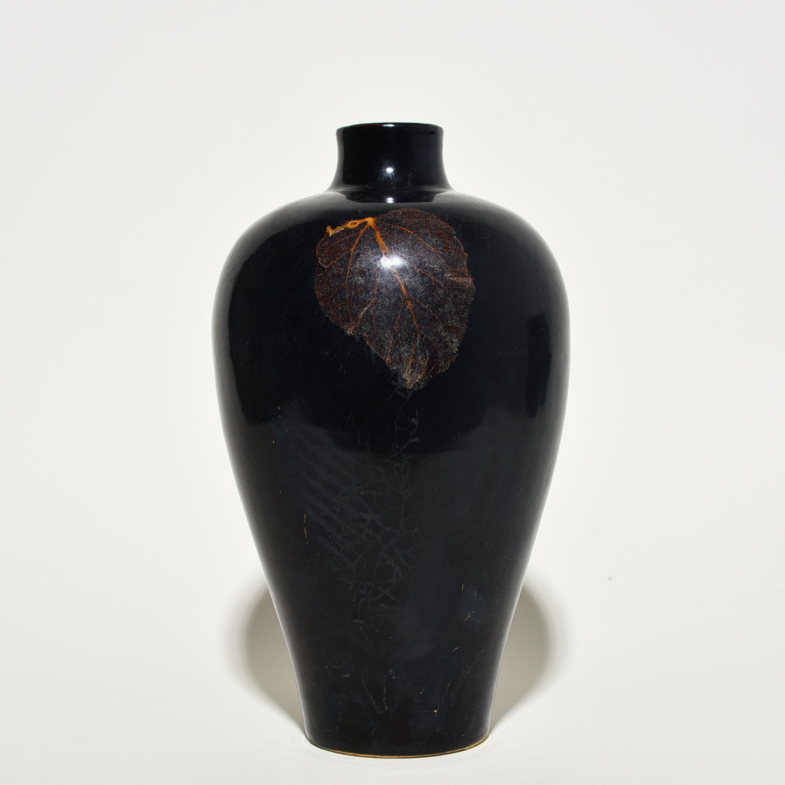 Song Dynasty Jizhou kiln leaf plum vase