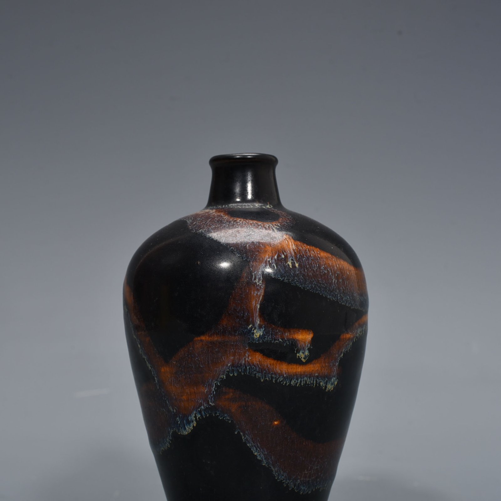 Song Dynasty Jizhou kiln glazed plum vase