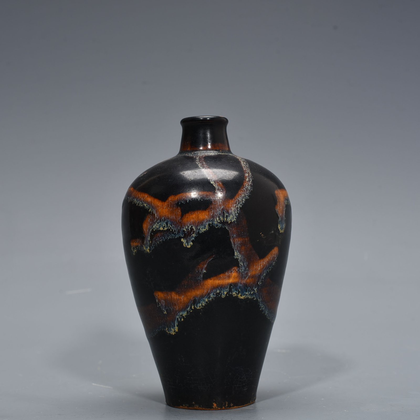 Song Dynasty Jizhou kiln glazed plum vase