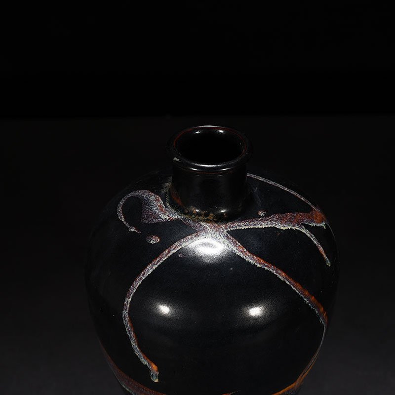 Song Dynasty Jizhou kiln Yaobian plum vase