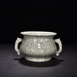 Song Dynasty Ge kiln double-eared stove