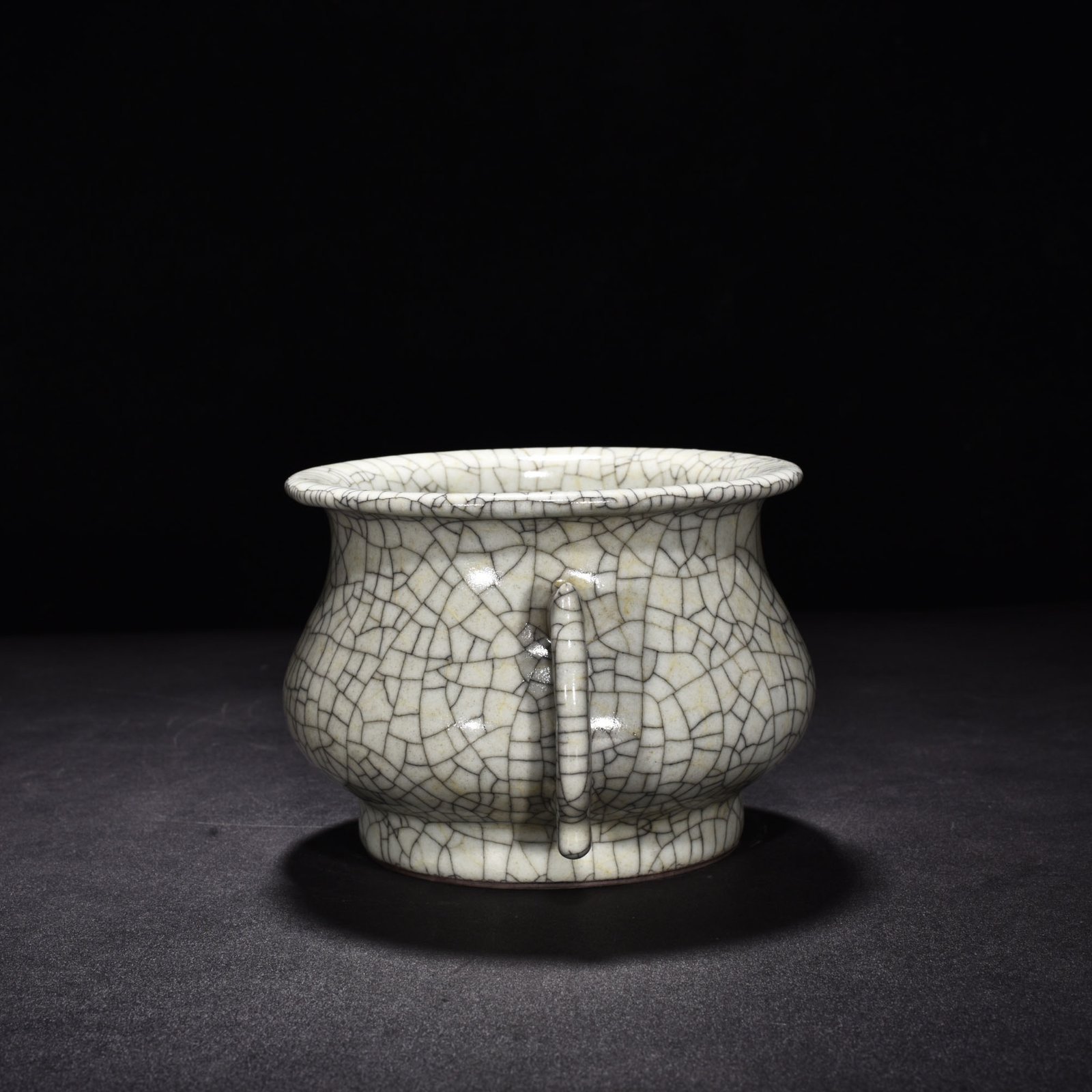 Song Dynasty Ge kiln double-eared stove