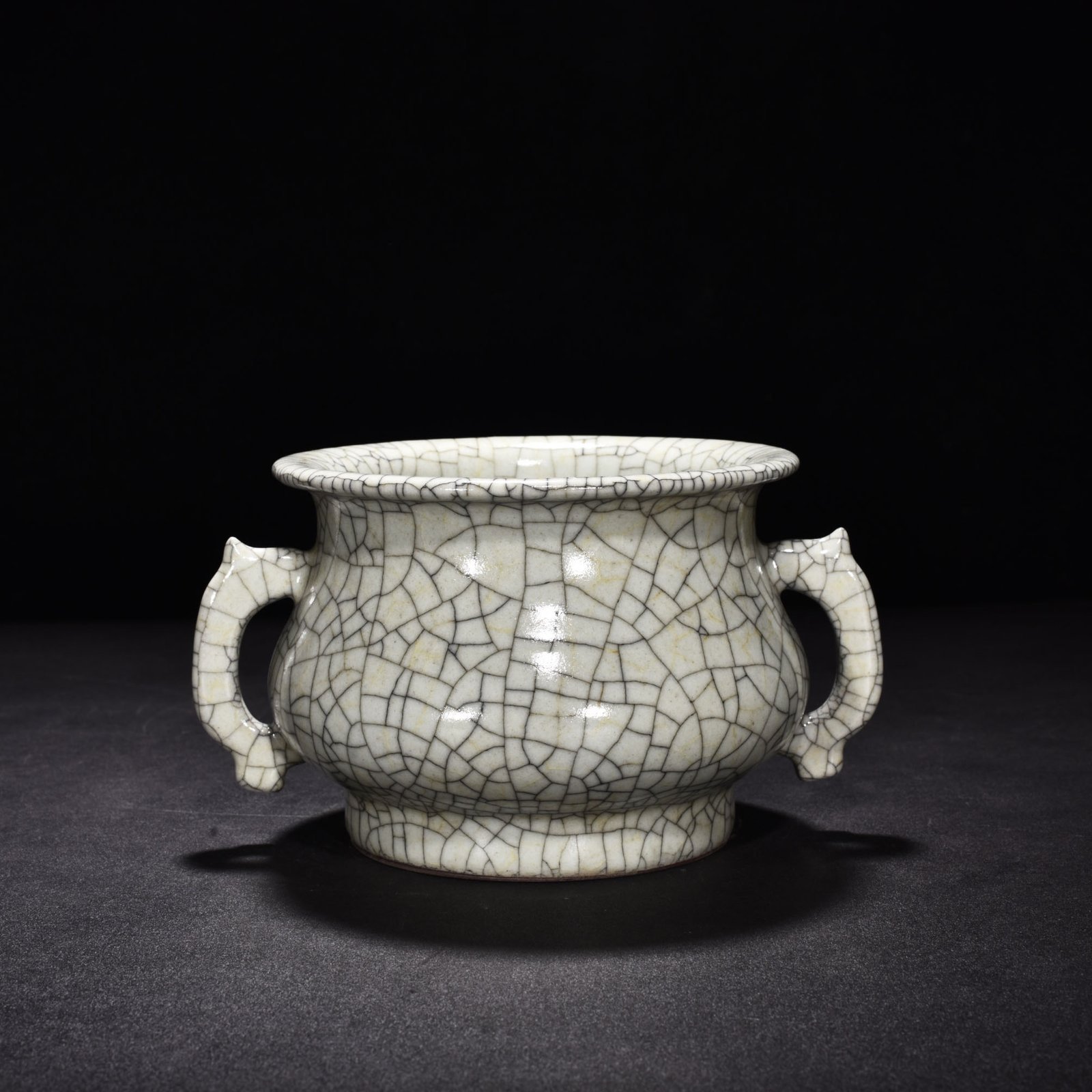 Song Dynasty Ge kiln double-eared stove