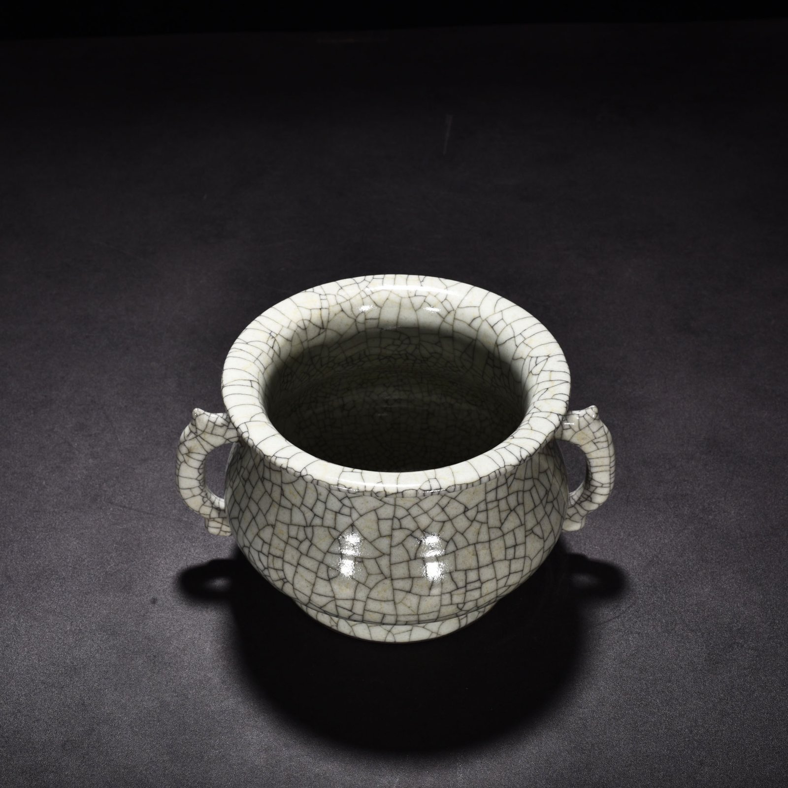 Song Dynasty Ge kiln double-eared stove
