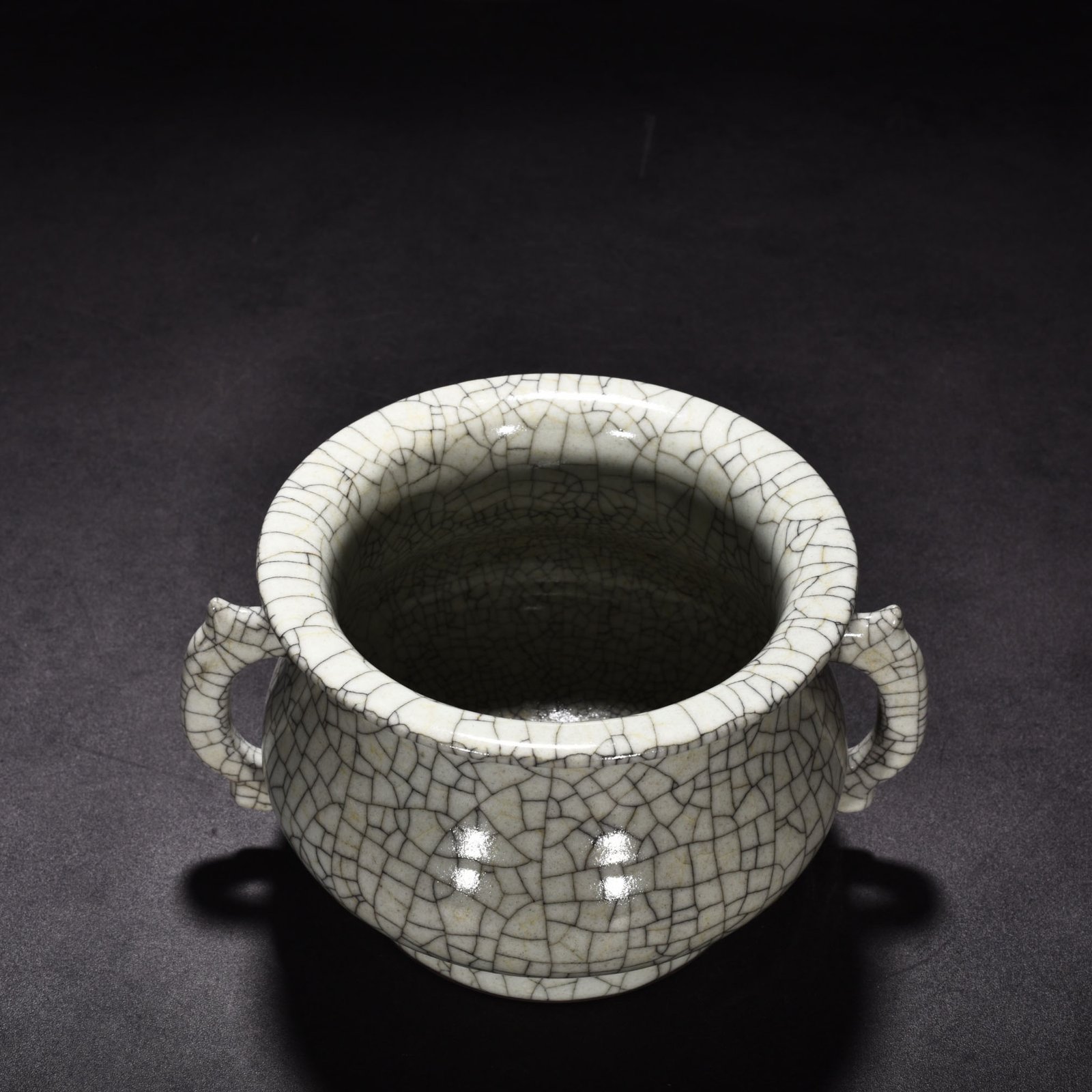 Song Dynasty Ge kiln double-eared stove