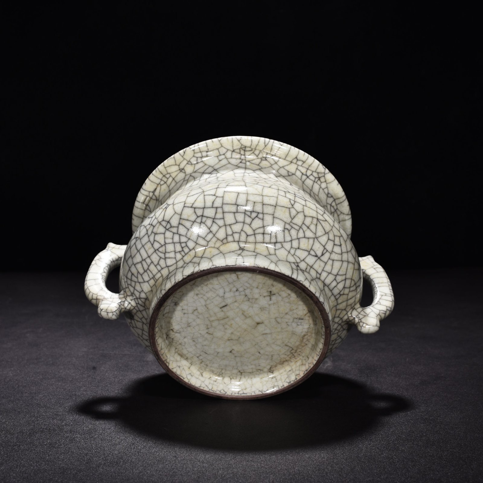Song Dynasty Ge kiln double-eared stove