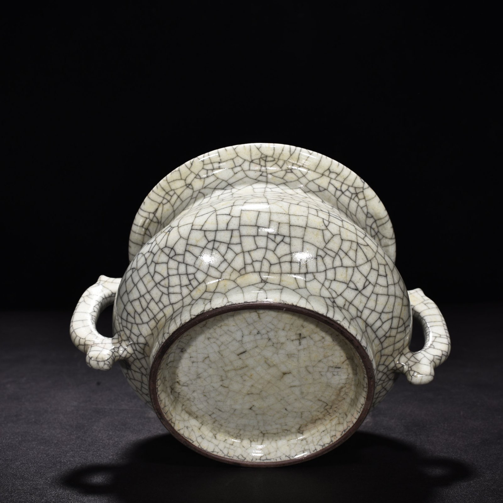 Song Dynasty Ge kiln double-eared stove