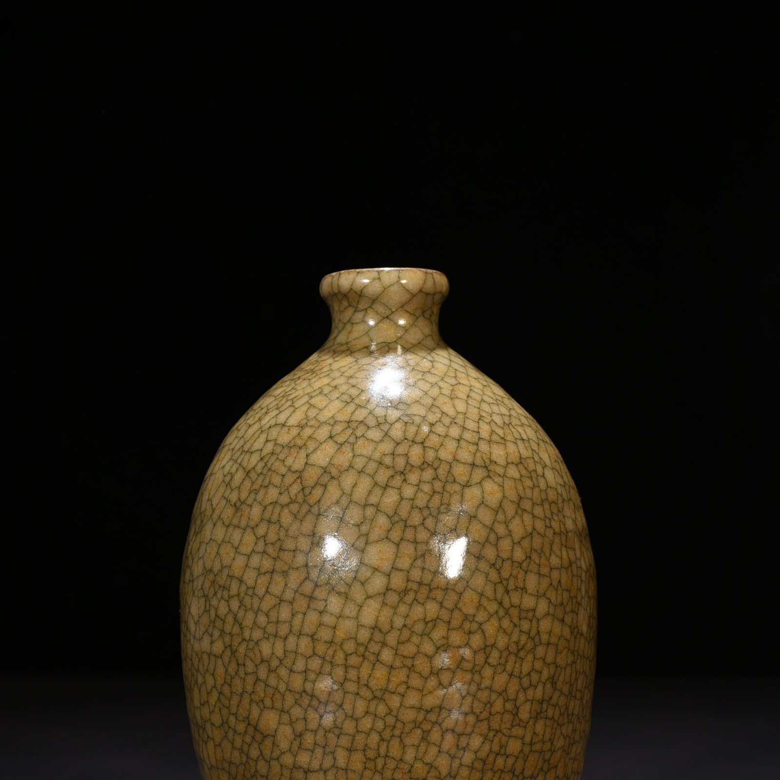 Song Dynasty Ge kiln plum vase