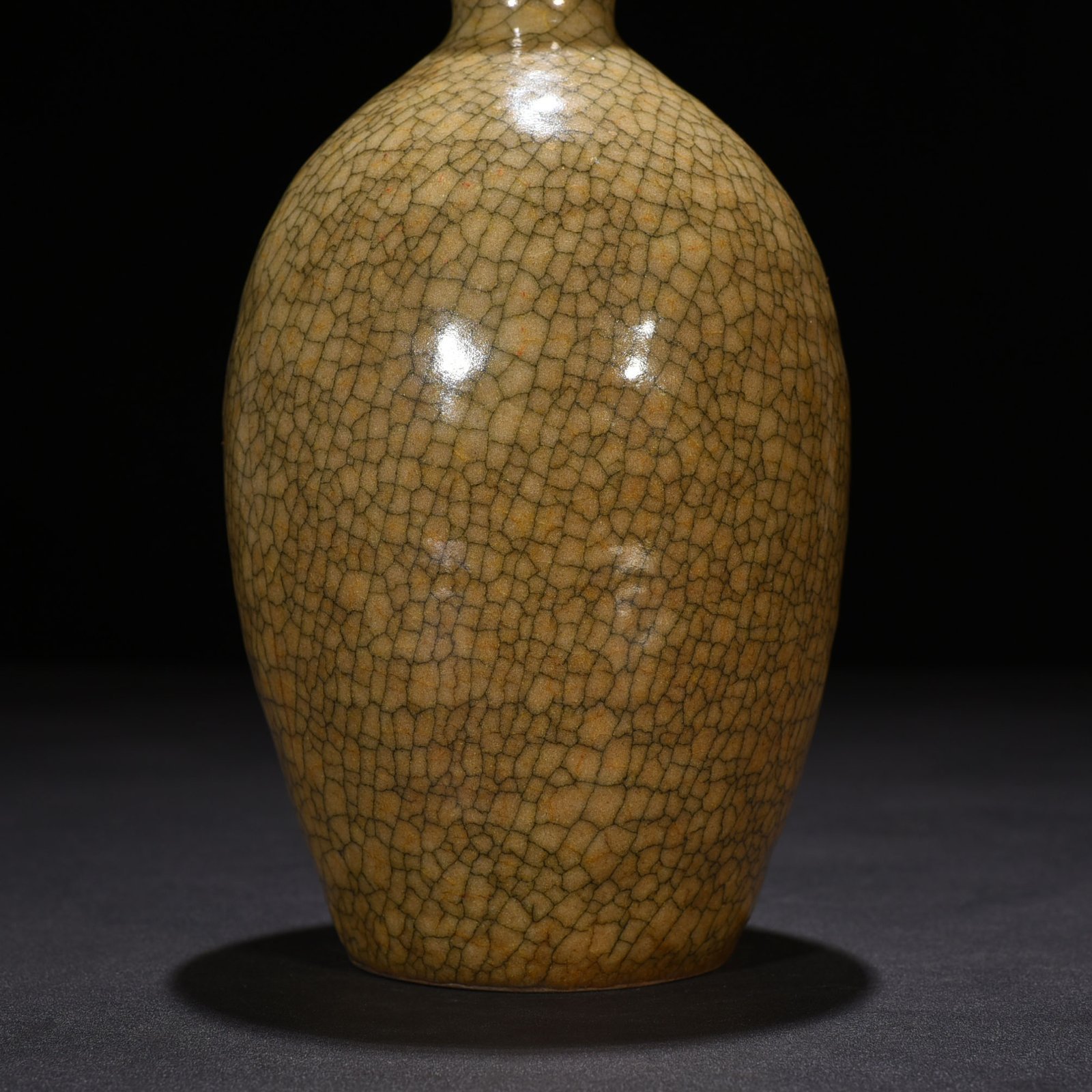 Song Dynasty Ge kiln plum vase