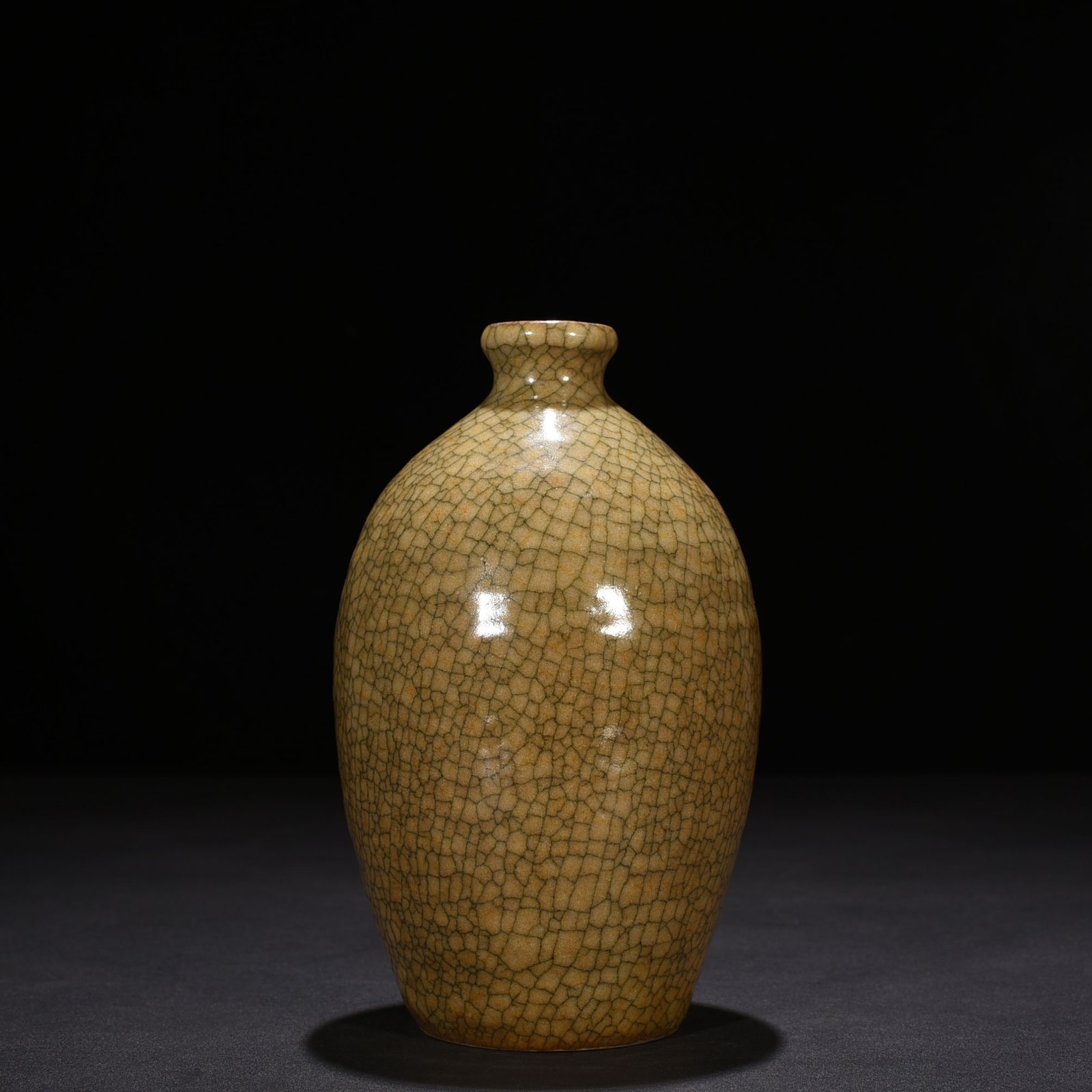 Song Dynasty Ge kiln plum vase