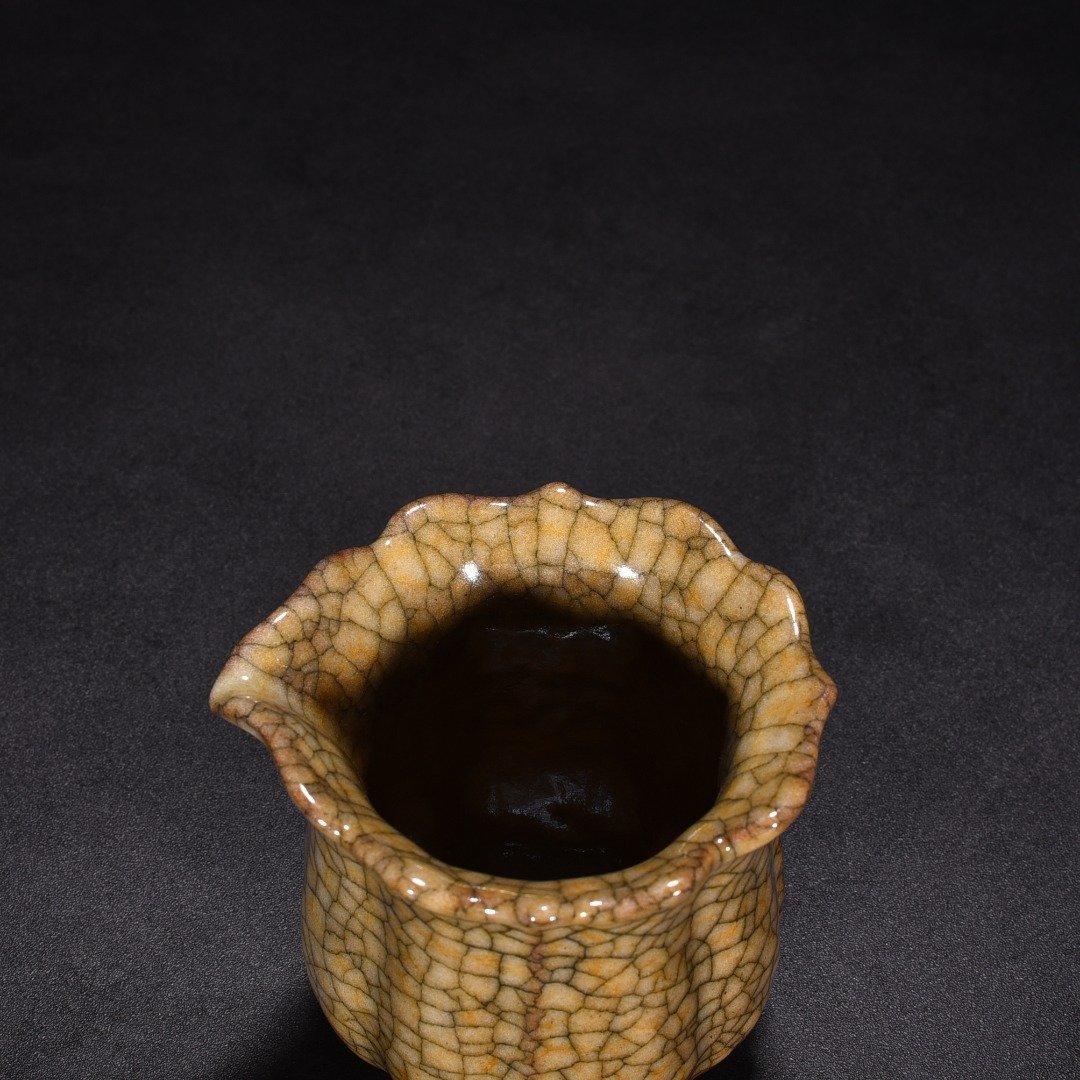 Song Dynasty Ge Kiln beige glaze scraper tea divider