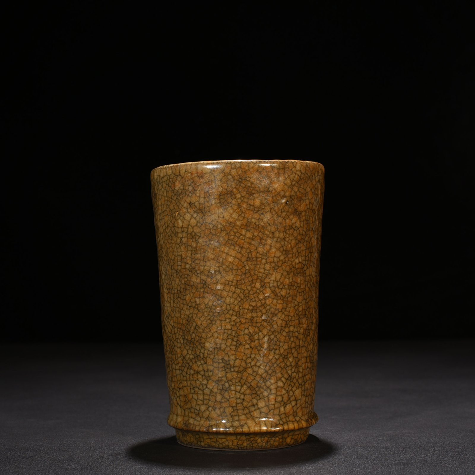 Song Dynasty Ge kiln flower arrangement