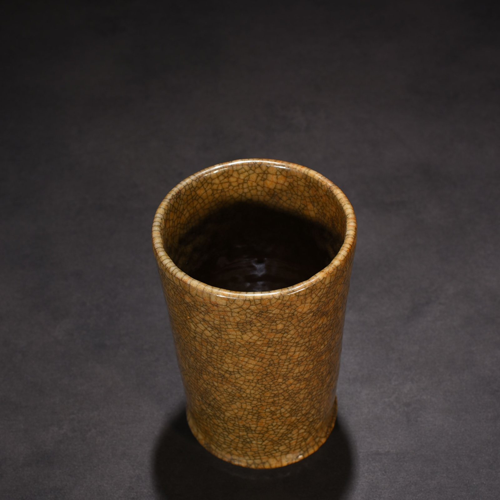 Song Dynasty Ge kiln flower arrangement
