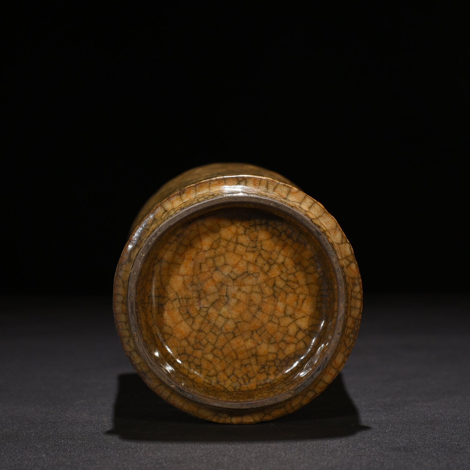 Song Dynasty Ge kiln flower arrangement