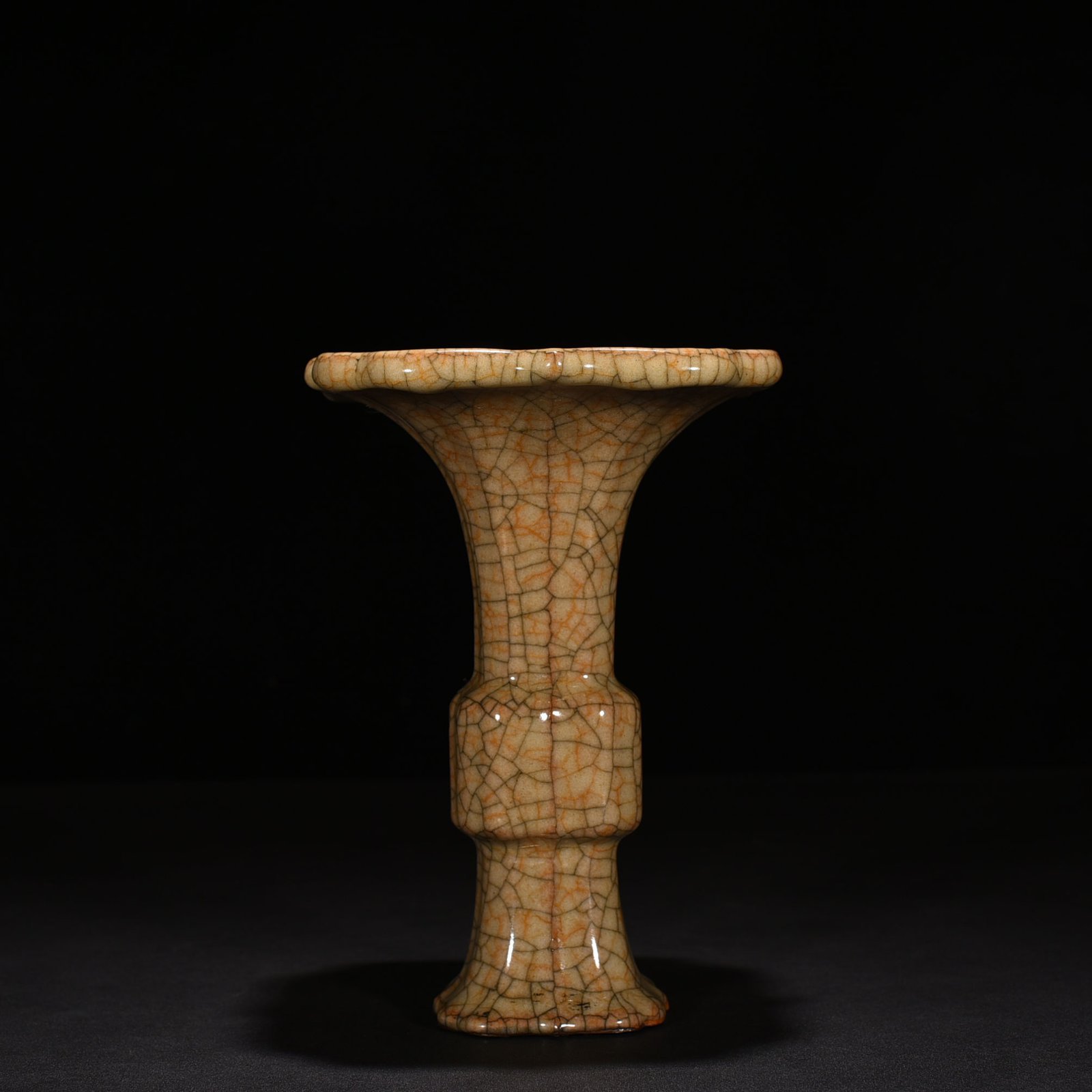 Song Dynasty Ge Kiln Flower Goblet