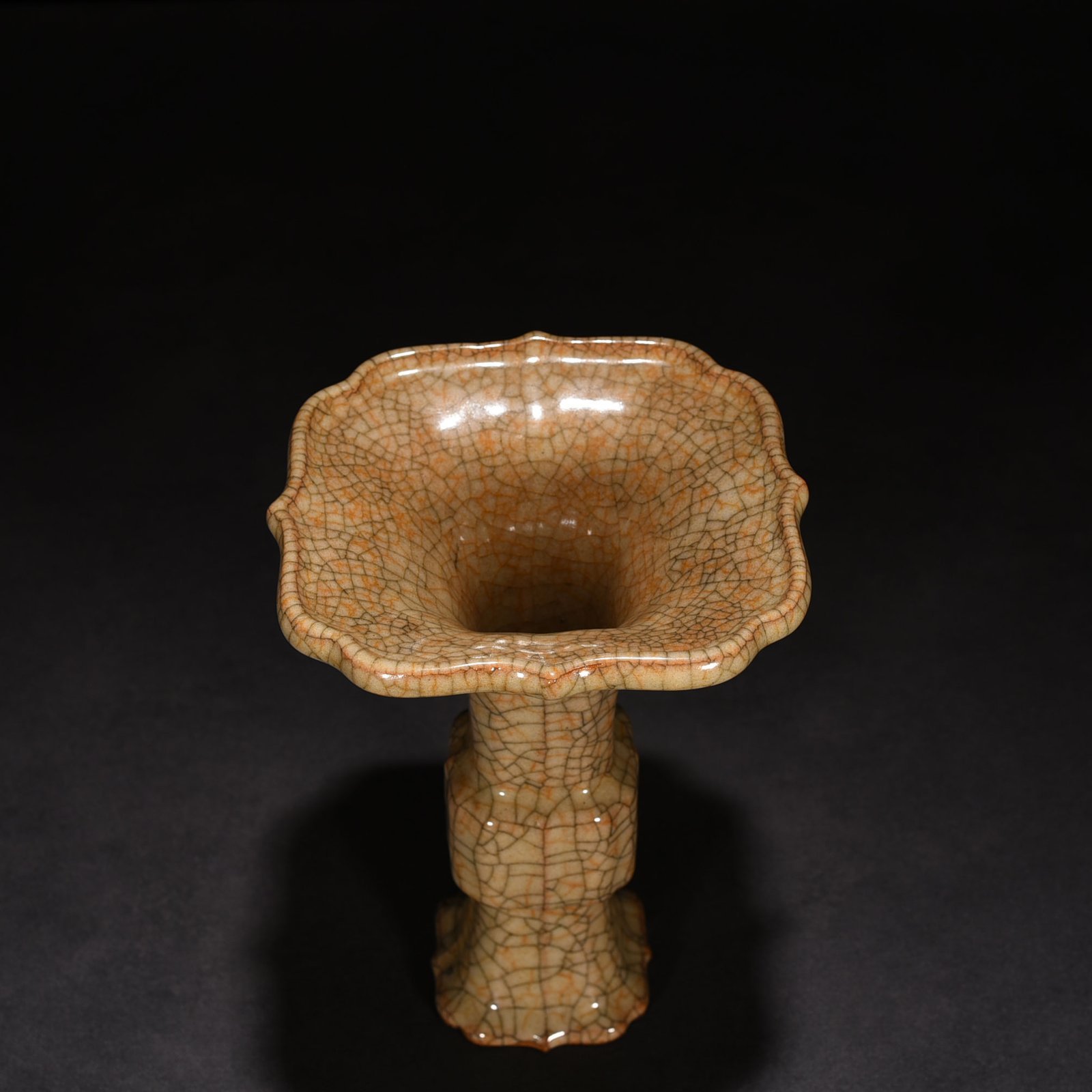 Song Dynasty Ge Kiln Flower Goblet