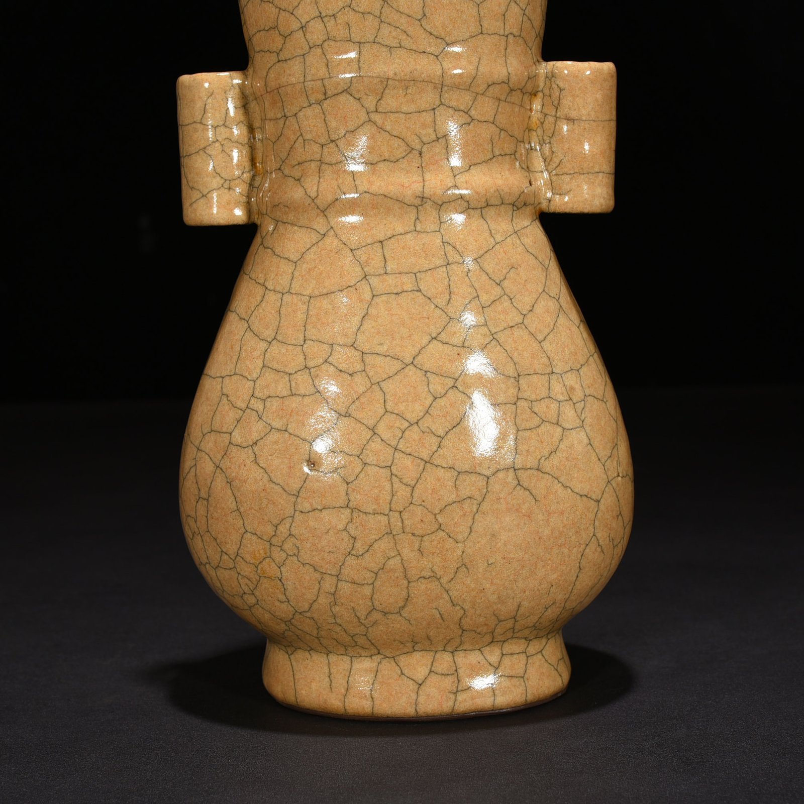 Song Dynasty Ge kiln Guaner vase