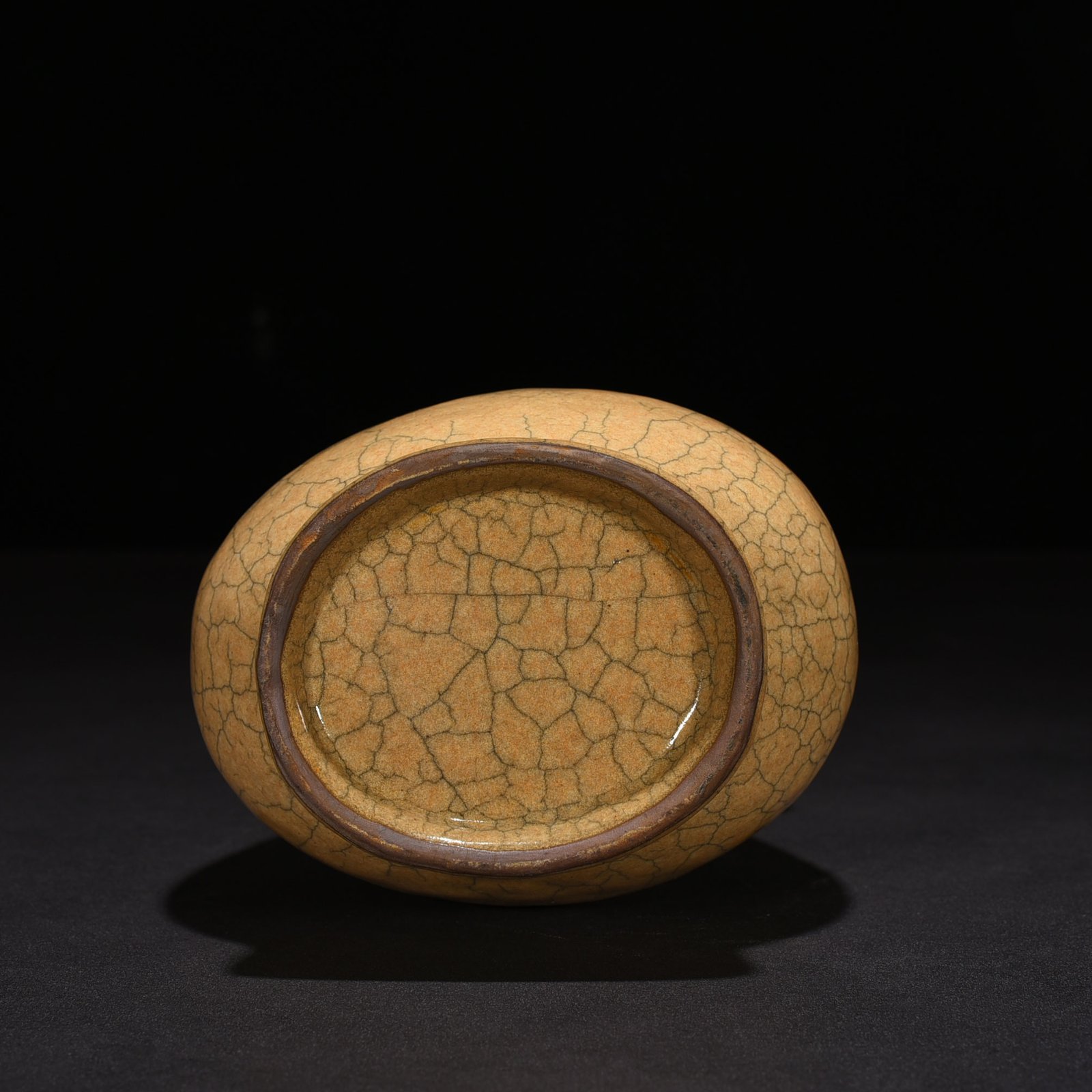 Song Dynasty Ge kiln Guaner vase