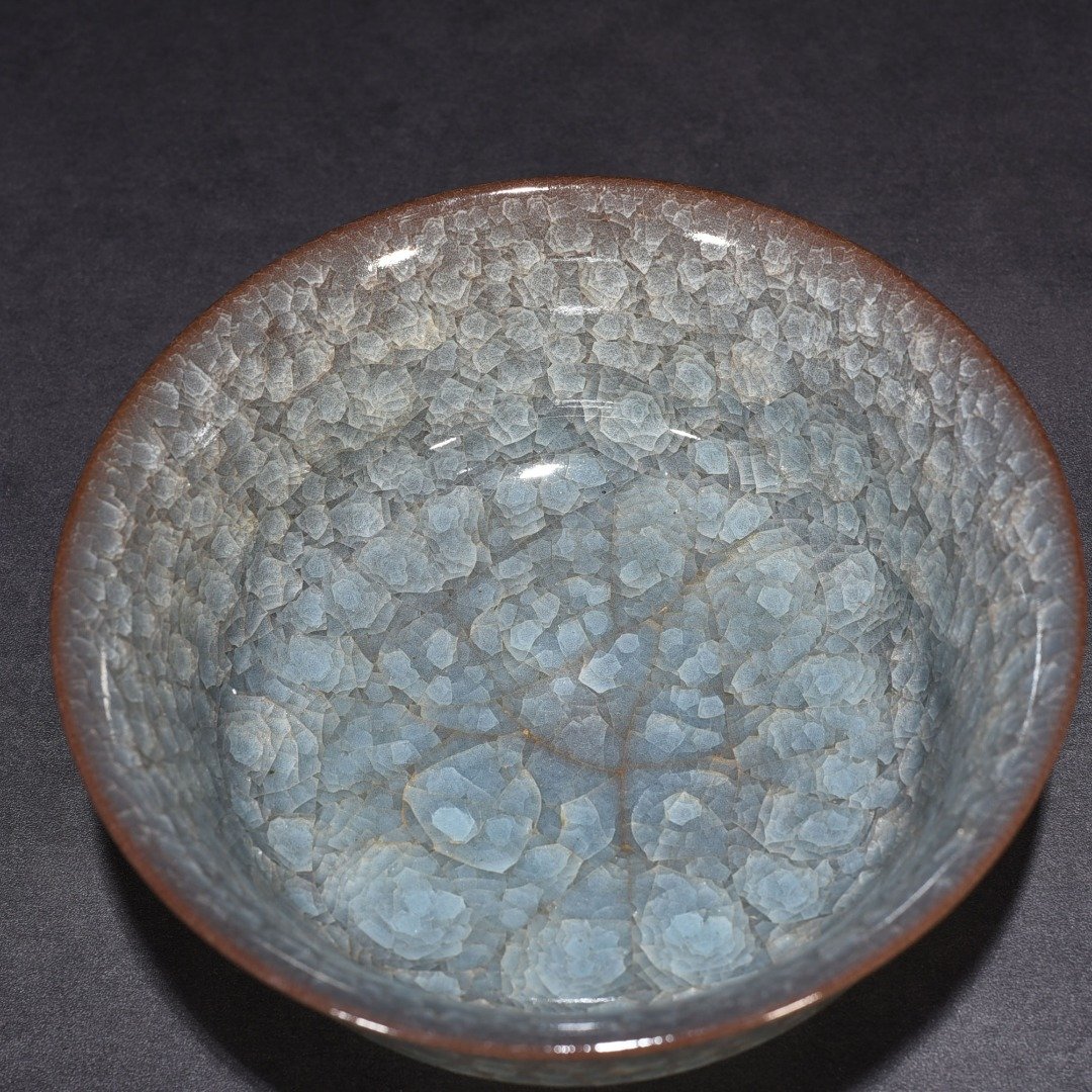 Song Dynasty Guan Kiln Ice Crack Round Wash