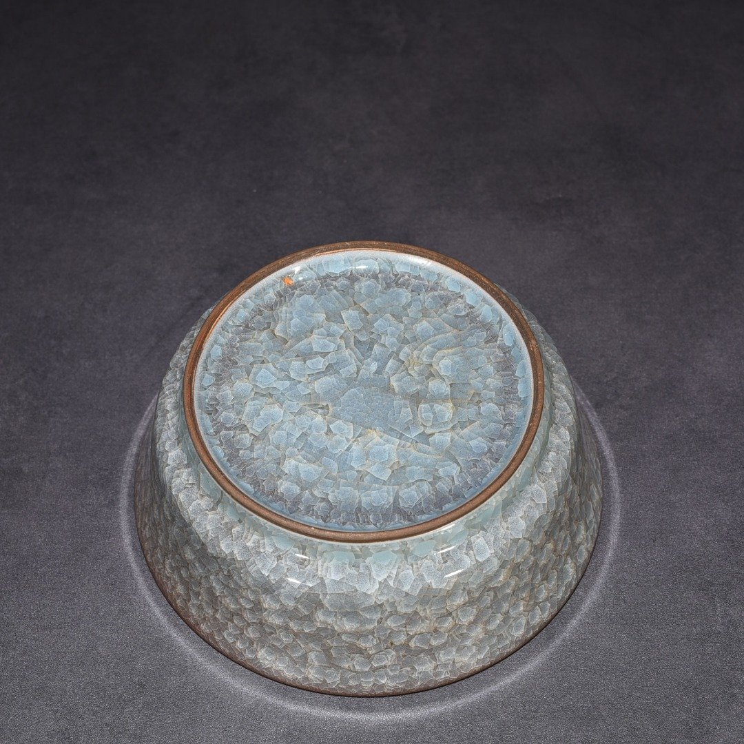 Song Dynasty Guan Kiln Ice Crack Round Wash