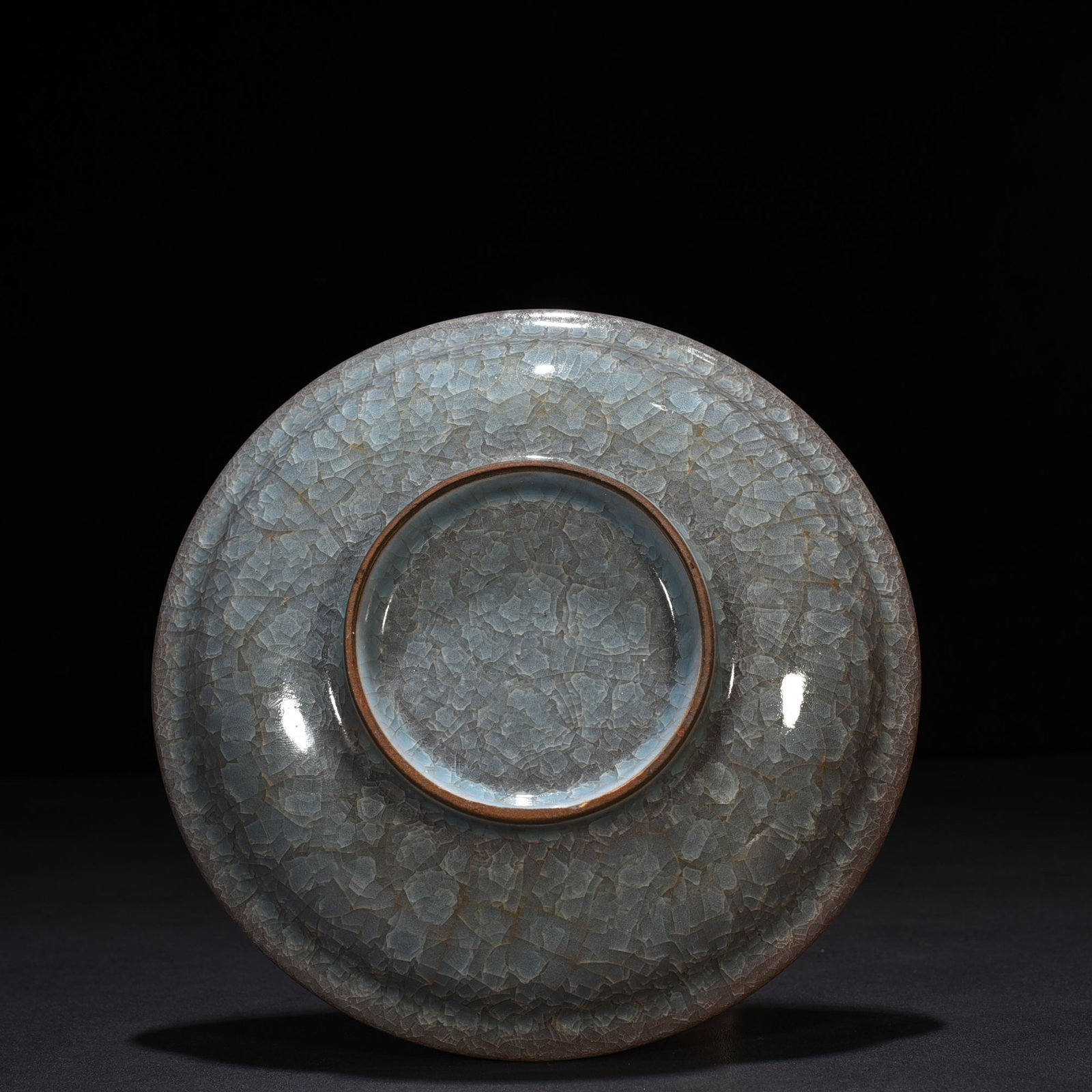 Song Dynasty Guan kiln ice cracked edge plate