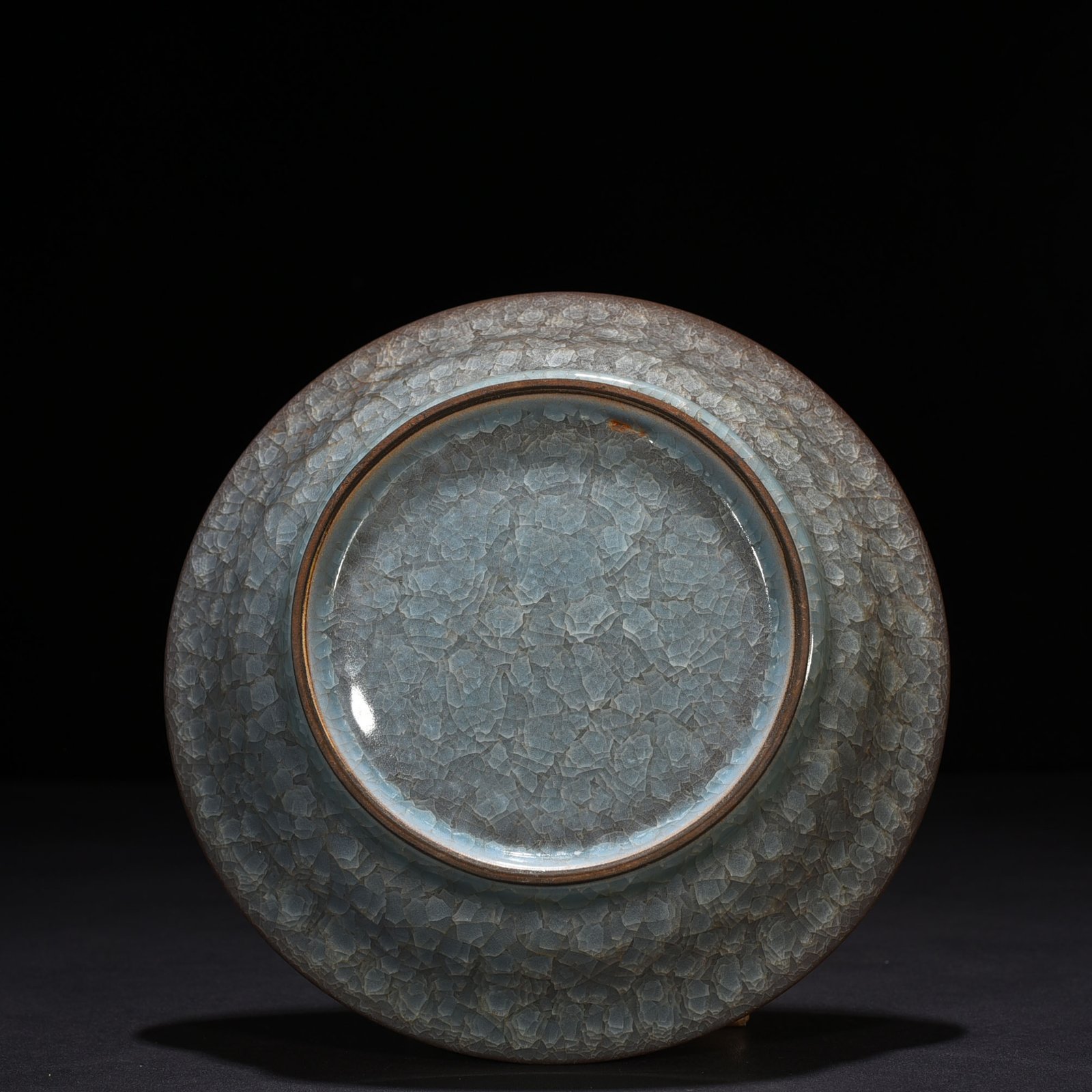 Song Dynasty Guan Kiln Ice Crack Plate