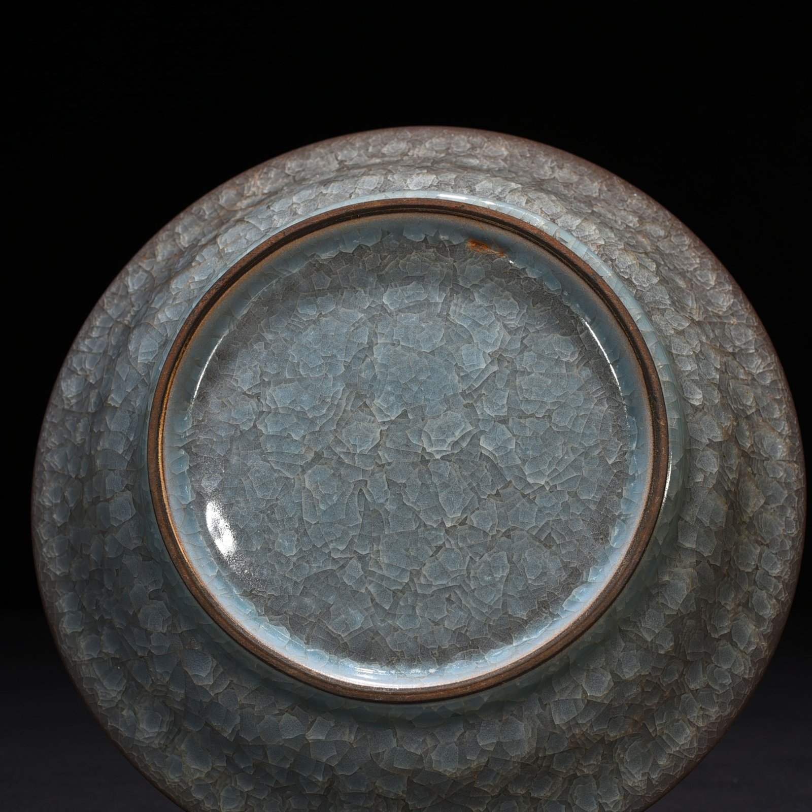 Song Dynasty Guan Kiln Ice Crack Plate