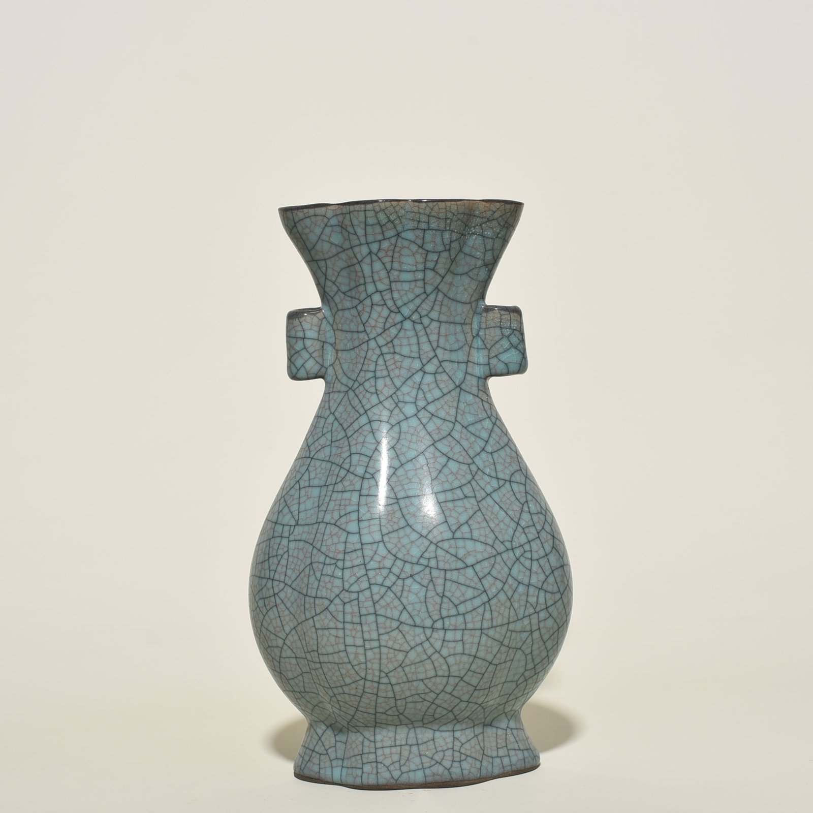 Song Dynasty official kiln azure glazed crabapple style through-ear vase