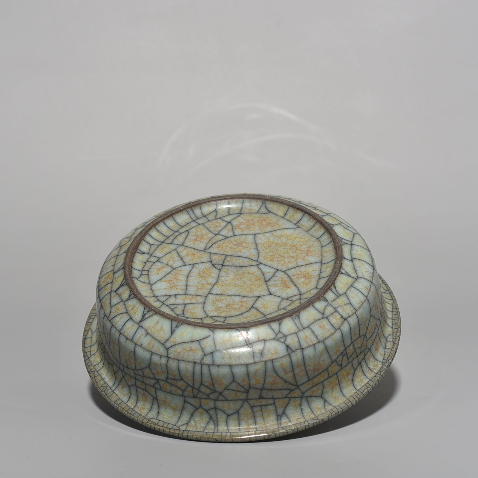 Song Dynasty official kiln folded edge wash