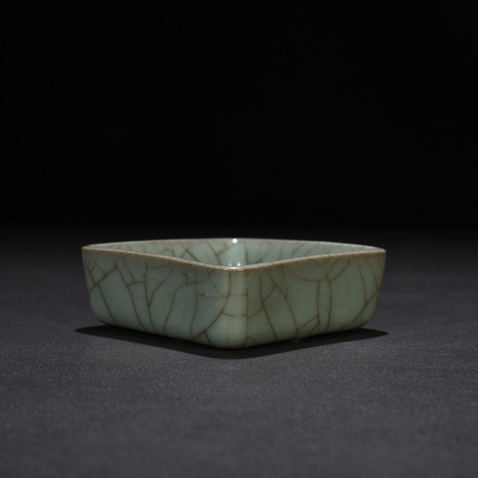 Song Dynasty official kiln square wash