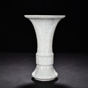 Song Dynasty official kiln moon white glaze halberd flower goblet