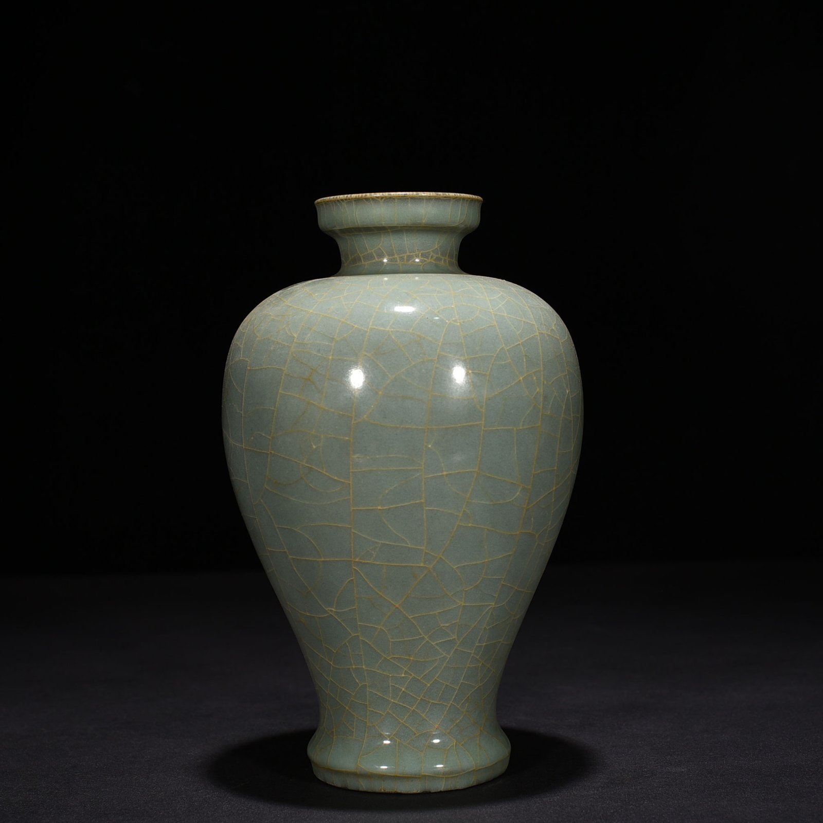 Song Dynasty Guanyao plum vase