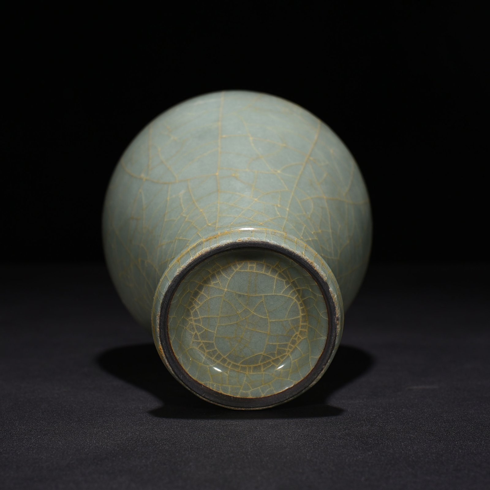 Song Dynasty Guanyao plum vase