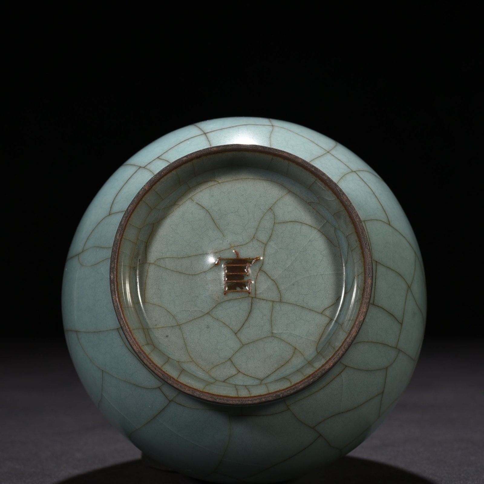 Song Dynasty official kiln celadon jade pot spring vase