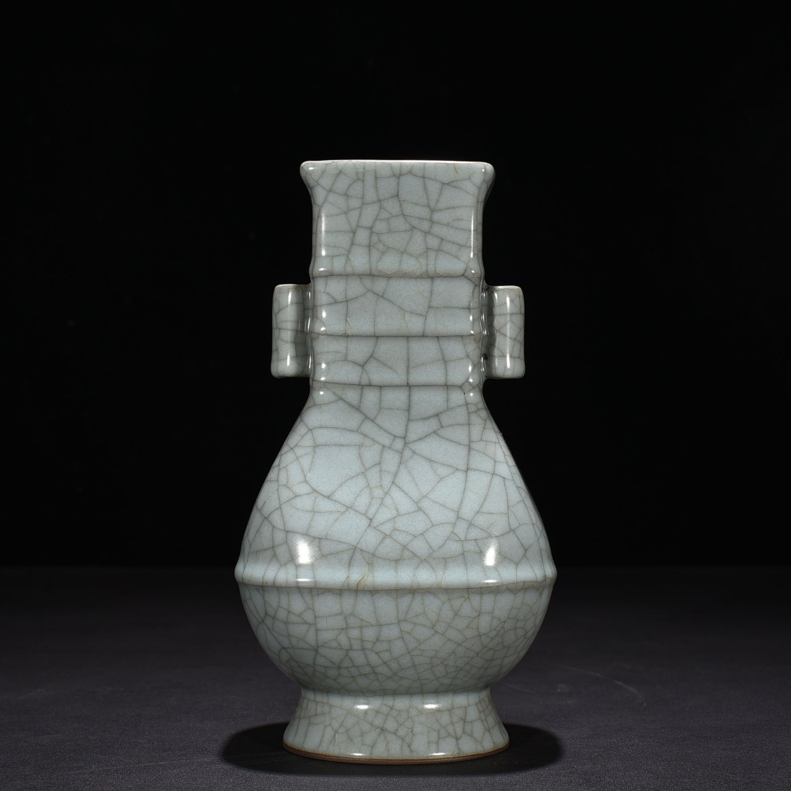 Song Dynasty official kiln dazzling pattern through-ear bottle