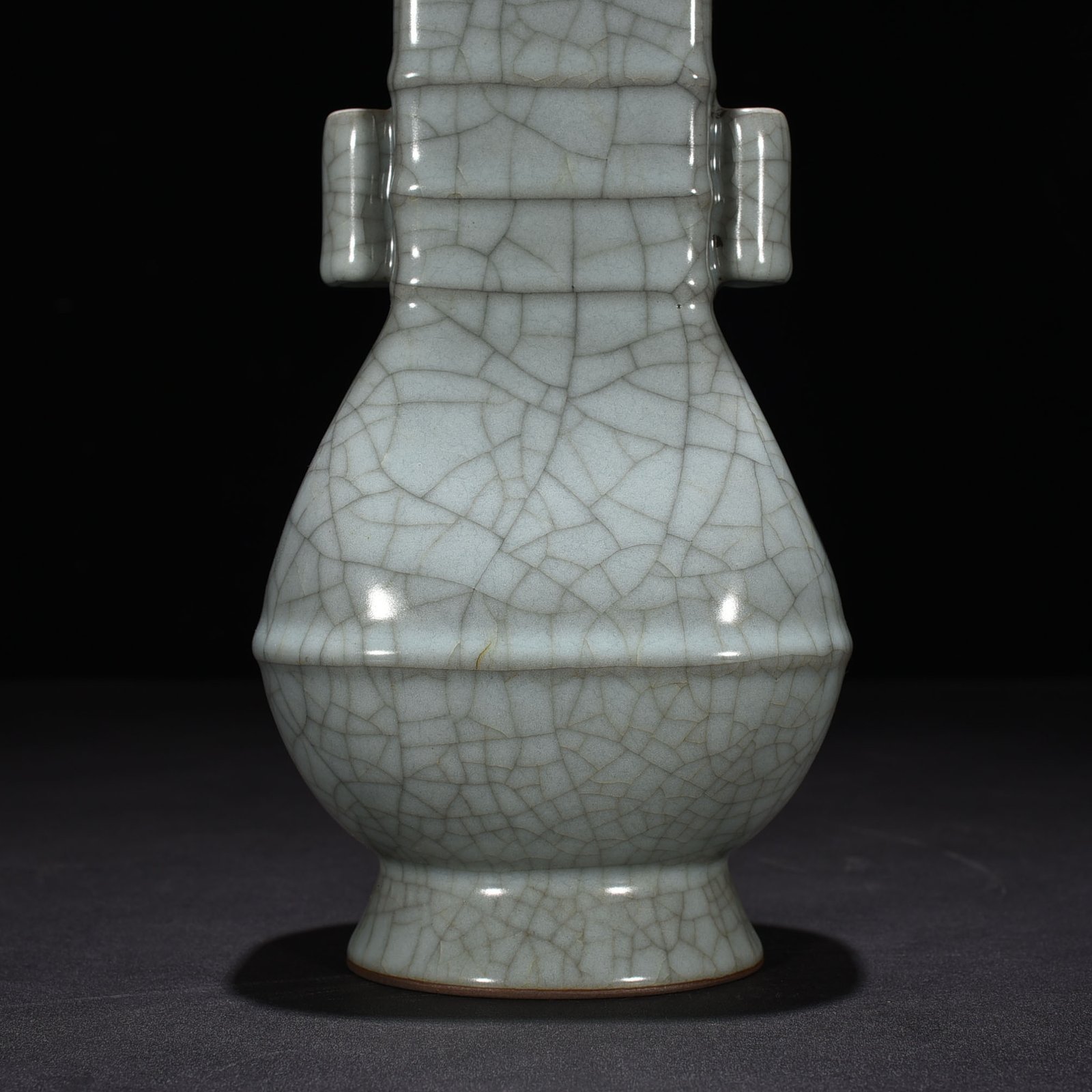 Song Dynasty official kiln dazzling pattern through-ear bottle
