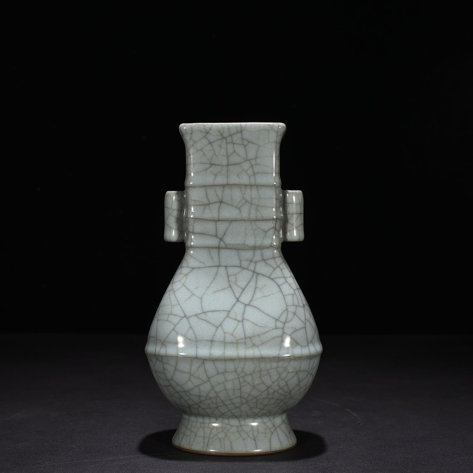 Song Dynasty official kiln dazzling pattern through-ear bottle