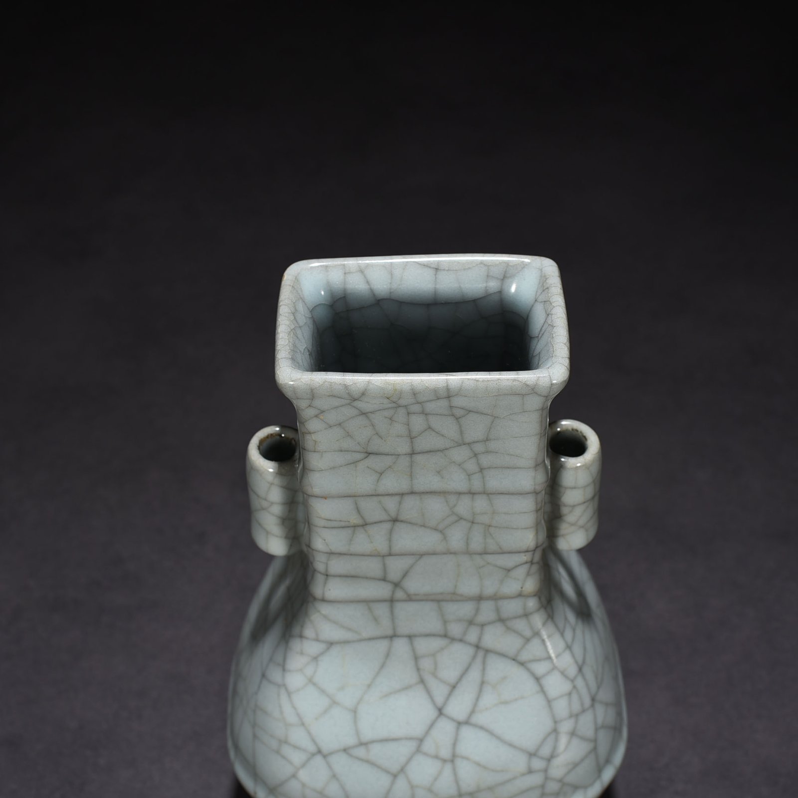Song Dynasty official kiln dazzling pattern through-ear bottle