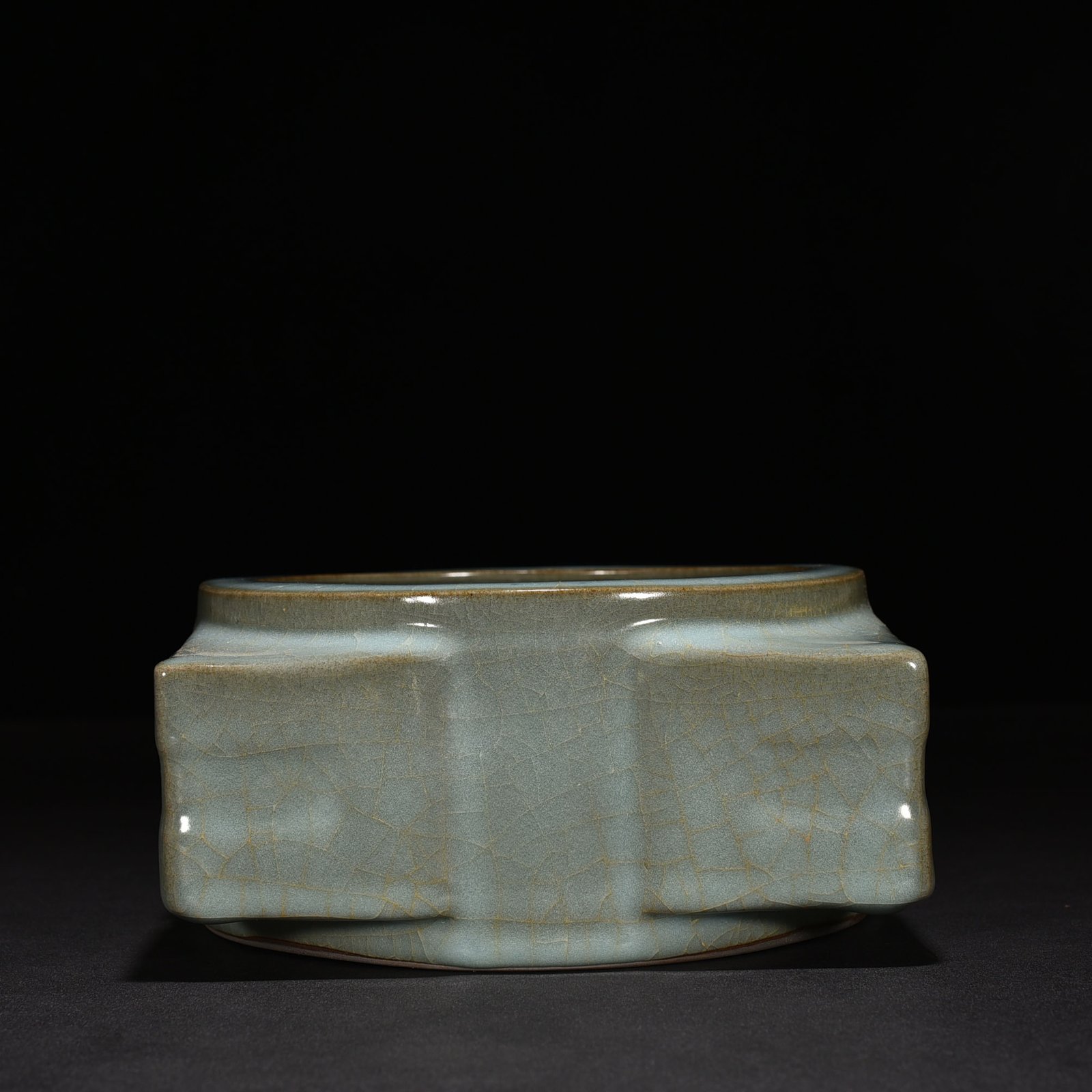 Song Dynasty Guan kiln Cong style washer