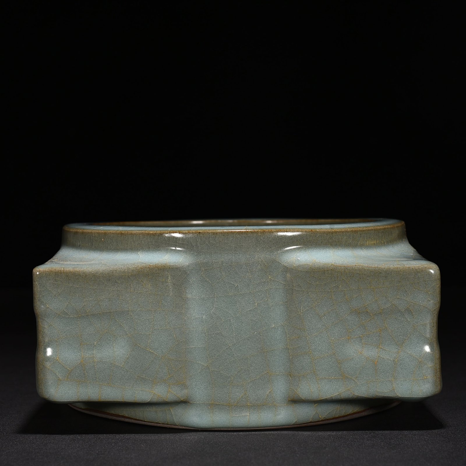 Song Dynasty Guan kiln Cong style washer