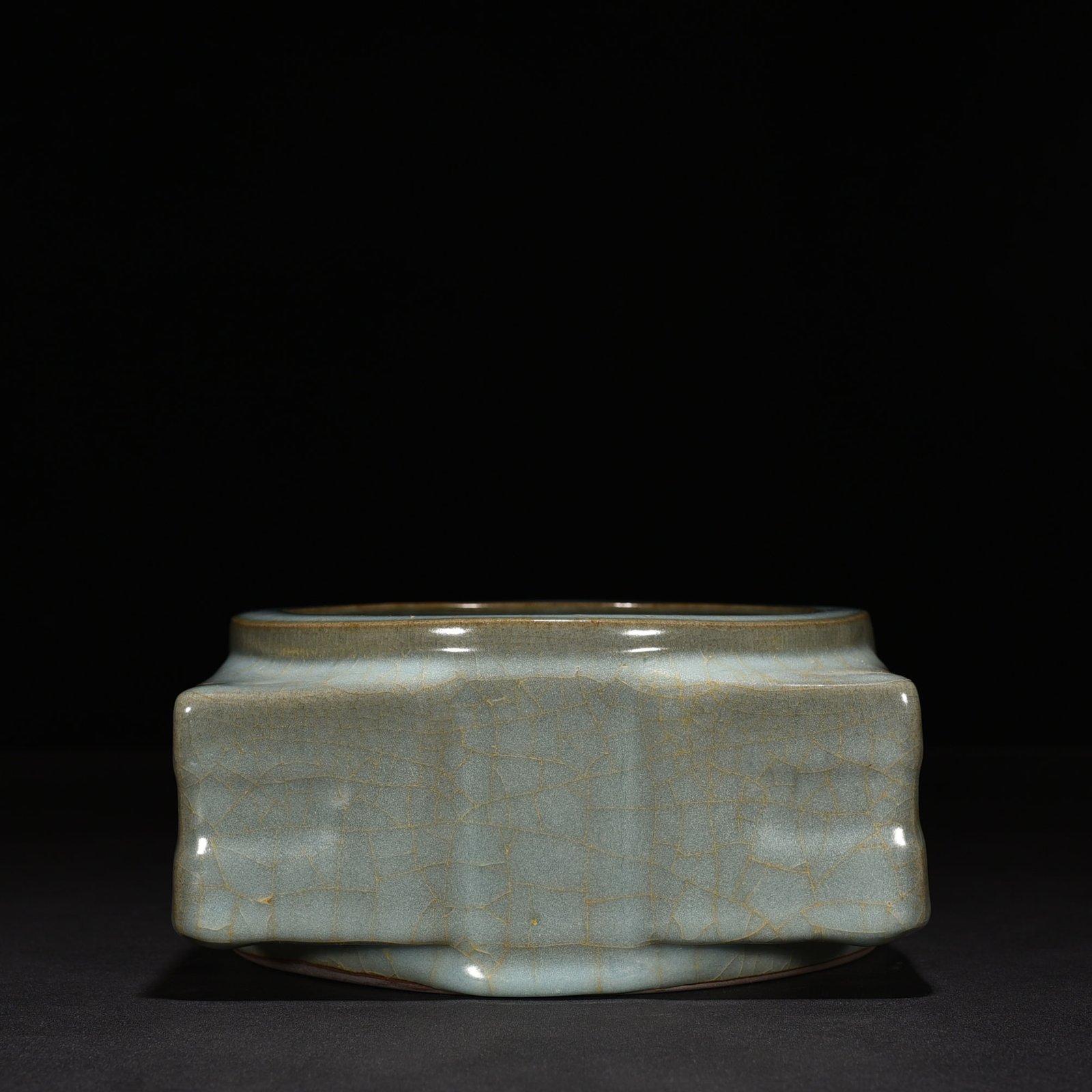 Song Dynasty Guan kiln Cong style washer