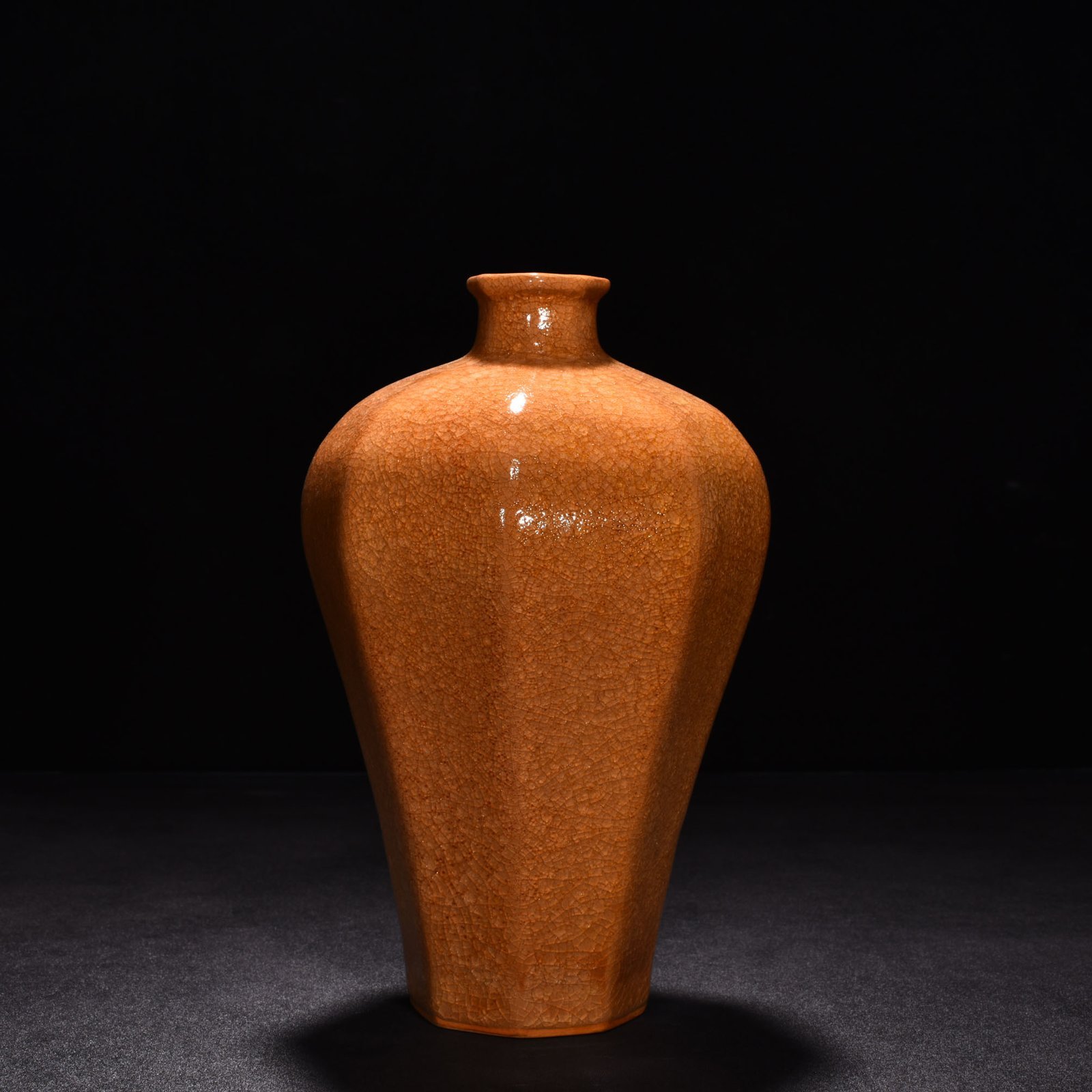 Song Dynasty official kiln beige glaze ice cracked octagonal plum vase