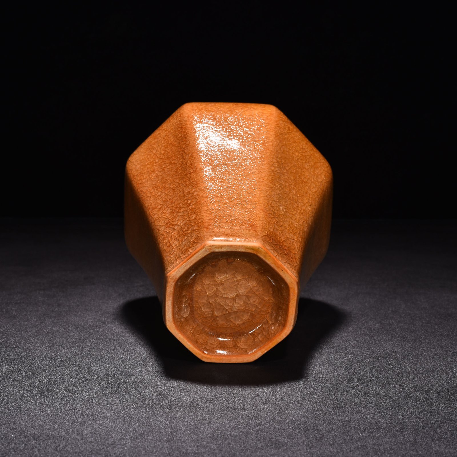 Song Dynasty official kiln beige glaze ice cracked octagonal plum vase